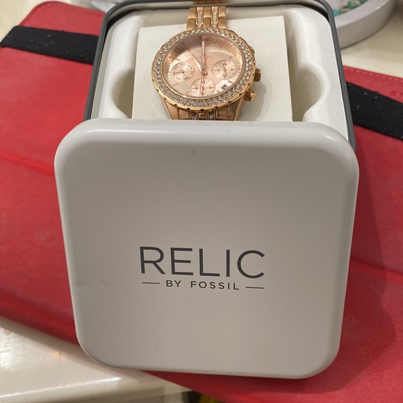 Relic watch by fossil - Picture 2 of 6